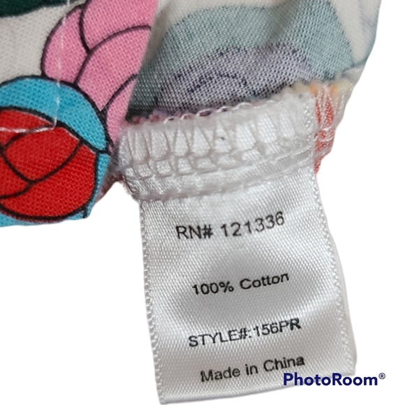 Koi asymmetrical cut scrub top - Picture 6 of 6